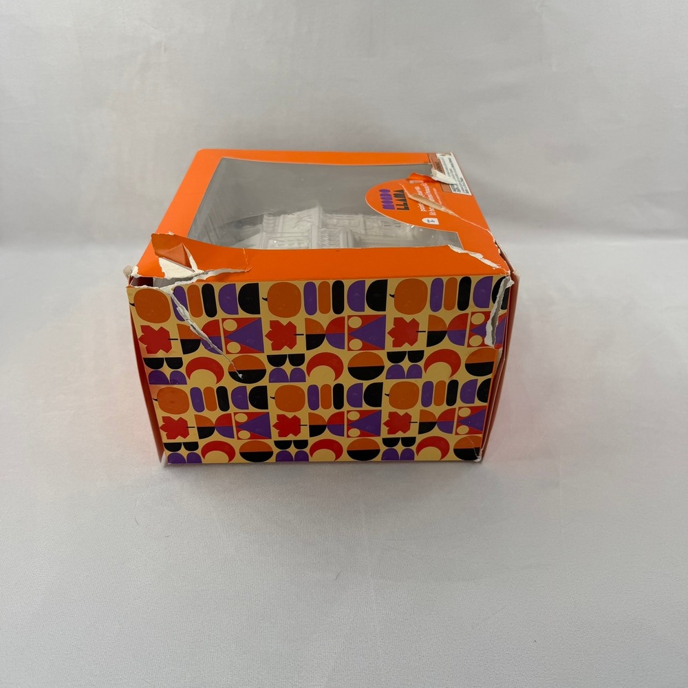 Mondo Llama Paint Your Own Lit Haunted House Kit Halloween Ceramic Craft Set - Picture 5 of 7